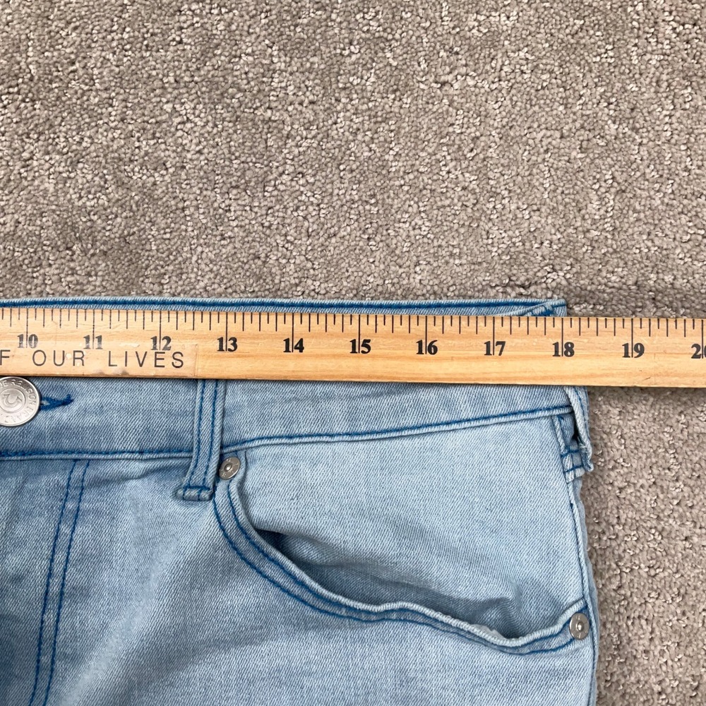 True Religion Ricky Jeans Mens 34 Blue Fade Relaxed Straight Flap Pocket Denim - Picture 6 of 12